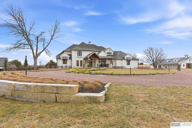10617 N 156th Street, Bennington, NE 68007