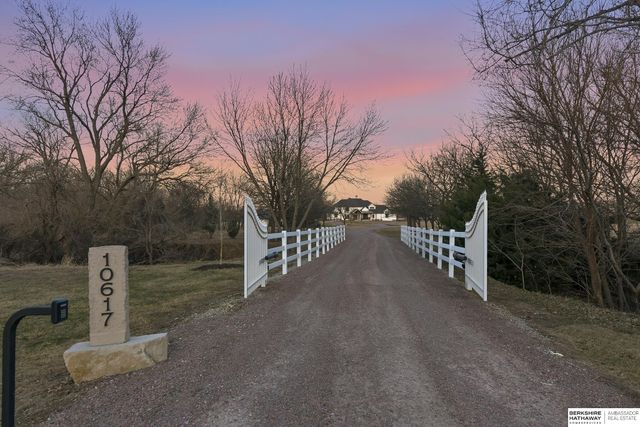 10617 N 156th Street, Bennington, NE 68007