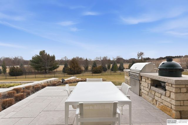 10617 N 156th Street, Bennington, NE 68007