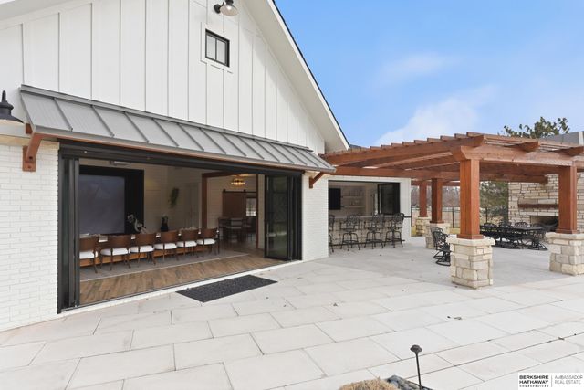 10617 N 156th Street, Bennington, NE 68007