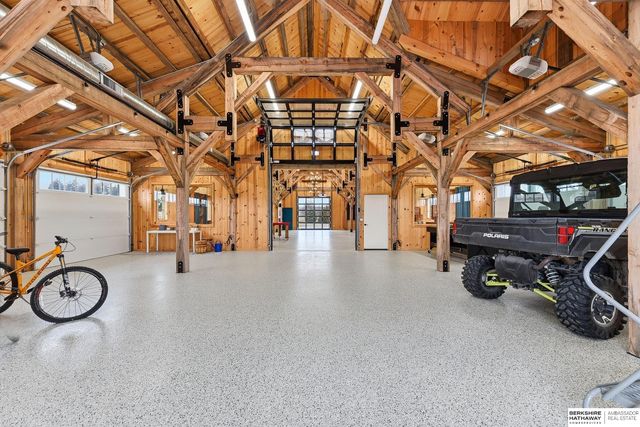 10617 N 156th Street, Bennington, NE 68007
