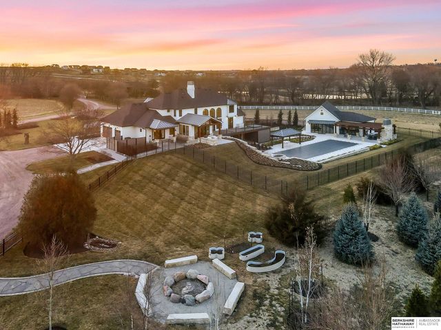 10617 N 156th Street, Bennington, NE 68007
