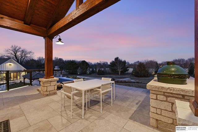10617 N 156th Street, Bennington, NE 68007