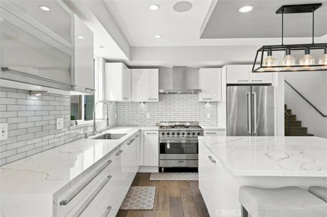2307 Vanderbilt Lane B, Redondo Beach, CA 90278