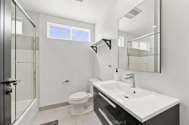 2307 Vanderbilt Lane B, Redondo Beach, CA 90278