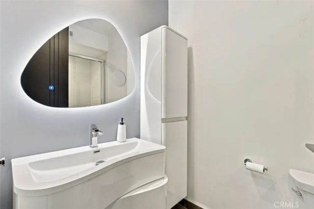 2307 Vanderbilt Lane B, Redondo Beach, CA 90278