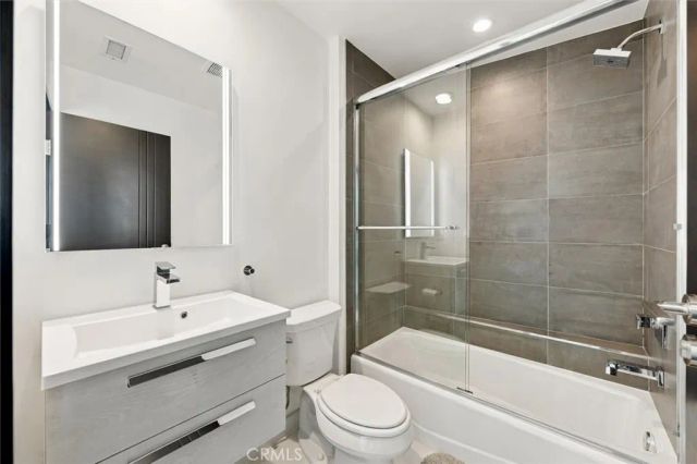 2307 Vanderbilt Lane B, Redondo Beach, CA 90278