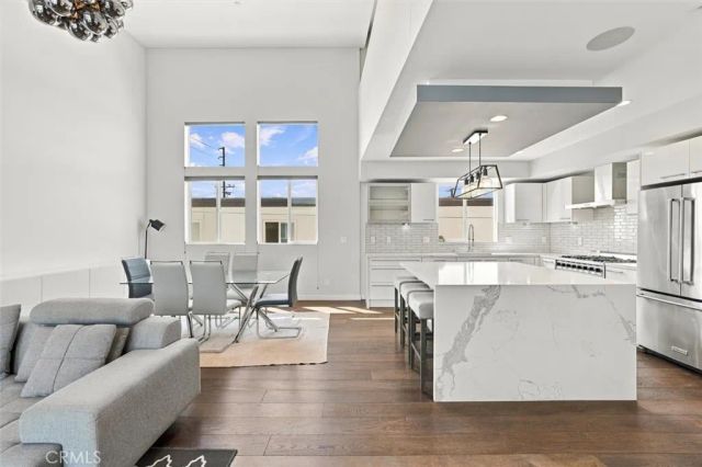 2307 Vanderbilt Lane B, Redondo Beach, CA 90278