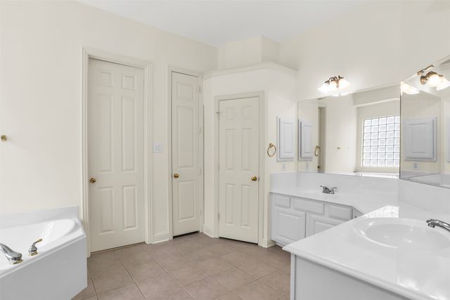700 Cold Bay Lane, Euless, TX 76039