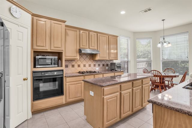 700 Cold Bay Lane, Euless, TX 76039