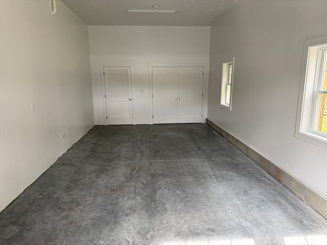 12A Lawton St A, Fairhaven, MA 02719