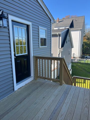 12A Lawton St A, Fairhaven, MA 02719
