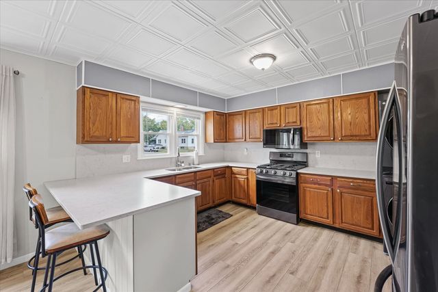 601 W Main Street, Clinton, IL 61727