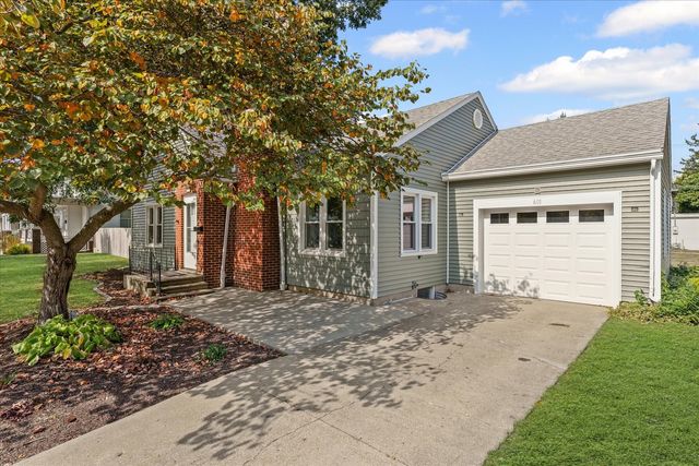 601 W Main Street, Clinton, IL 61727