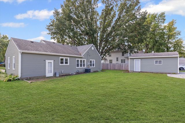 601 W Main Street, Clinton, IL 61727