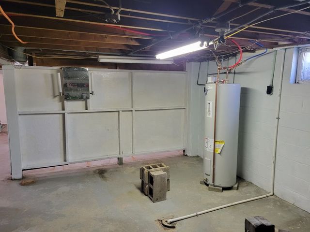 601 W Main Street, Clinton, IL 61727