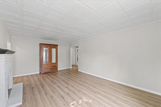 601 W Main Street, Clinton, IL 61727