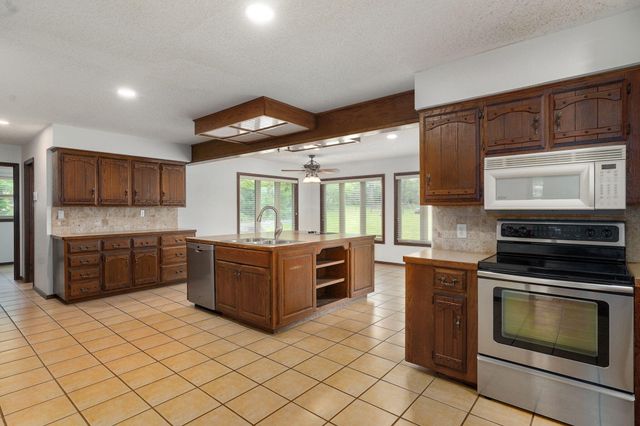 4789 S Farm Road 193, Rogersville, MO 65742