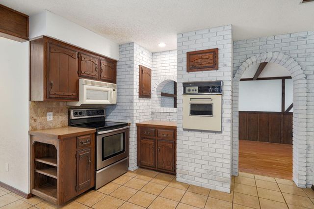 4789 S Farm Road 193, Rogersville, MO 65742