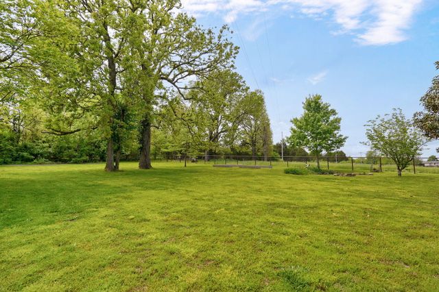 4789 S Farm Road 193, Rogersville, MO 65742