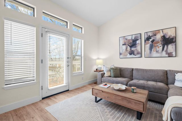 6014 Mid Drive Trail, Redding, CA 96003