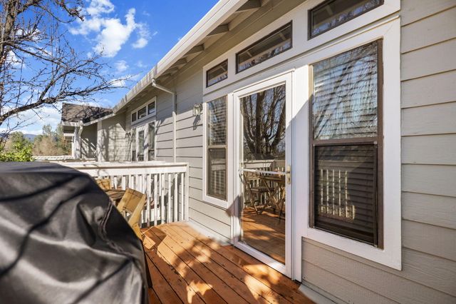 6014 Mid Drive Trail, Redding, CA 96003