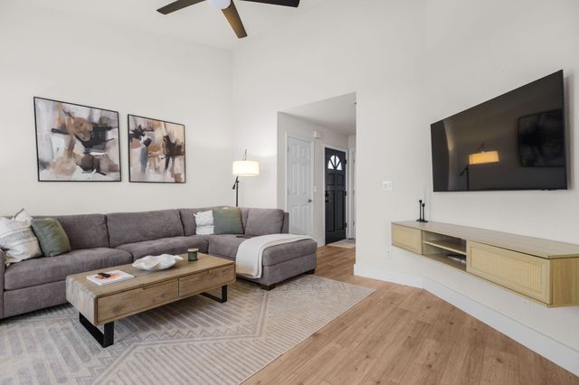 6014 Mid Drive Trail, Redding, CA 96003