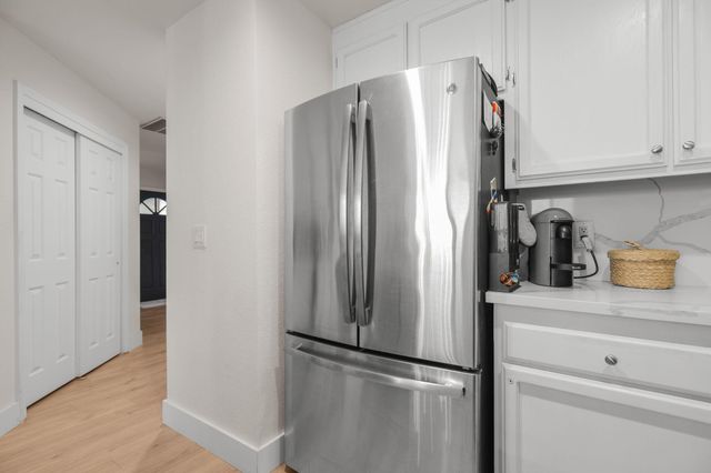 6014 Mid Drive Trail, Redding, CA 96003