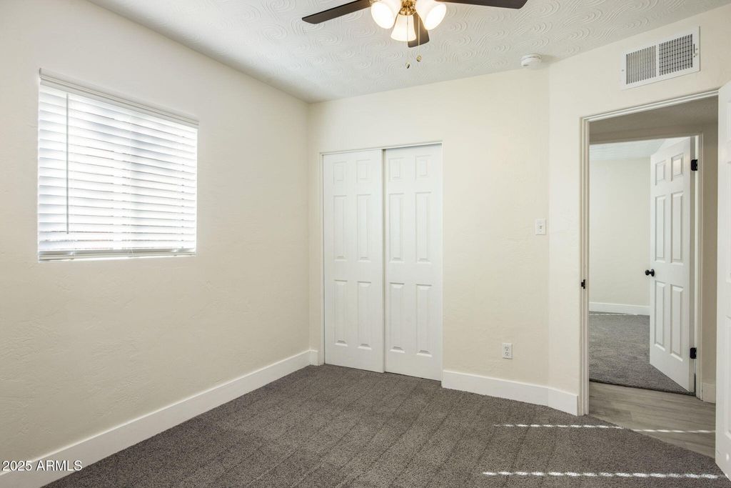 Image 12 of property listing at 6815 N 32nd Avenue, Phoenix, AZ 85017