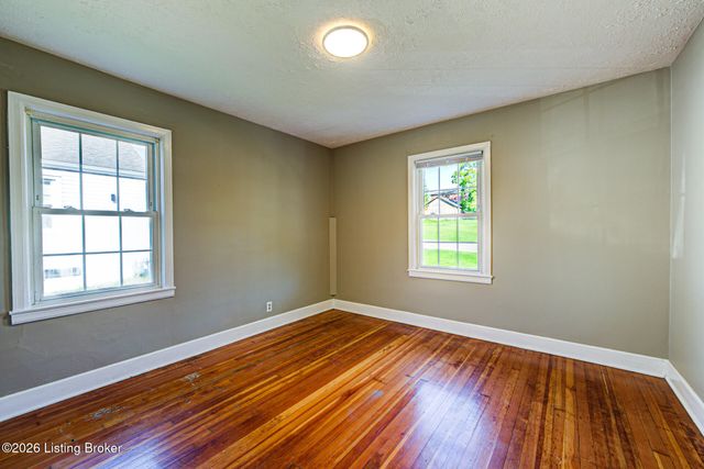 10506 Fairview Ave, Louisville, KY 40299