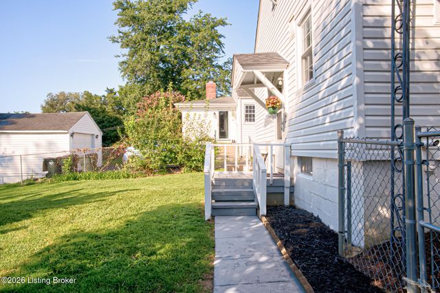 10506 Fairview Ave, Louisville, KY 40299
