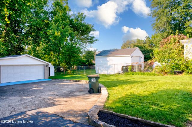 10506 Fairview Ave, Louisville, KY 40299