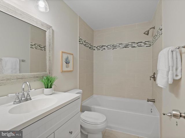 4019 KIMBERLEY GLEN CT, Chantilly, VA 20151