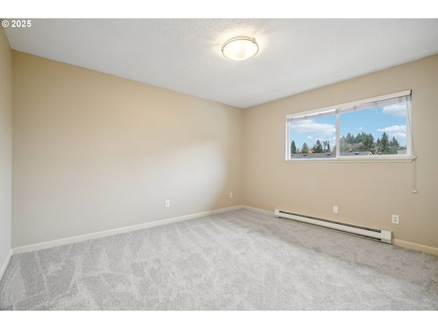 2531 Sw SPRING GARDEN St, Portland, OR 97219