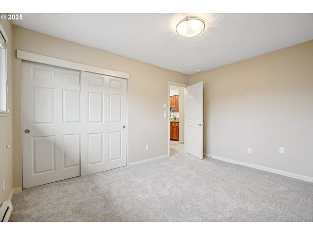 2531 Sw SPRING GARDEN St, Portland, OR 97219