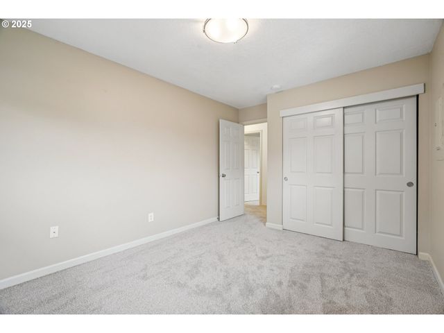 2531 Sw SPRING GARDEN St, Portland, OR 97219