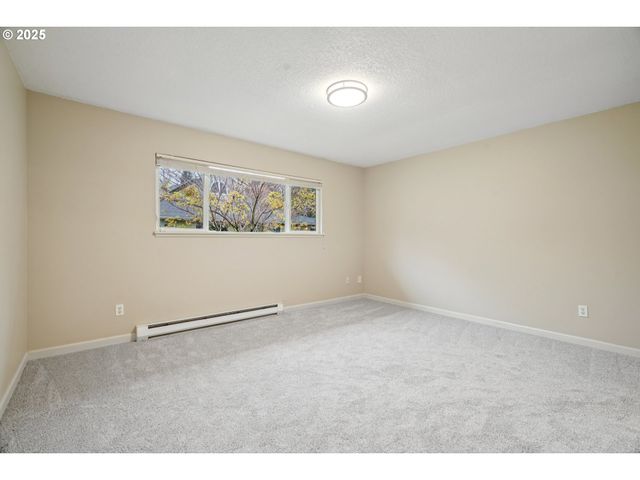 2531 Sw SPRING GARDEN St, Portland, OR 97219