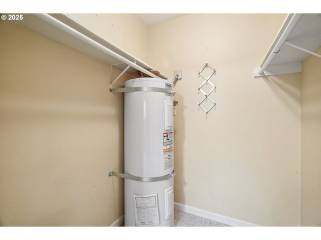 2531 Sw SPRING GARDEN St, Portland, OR 97219