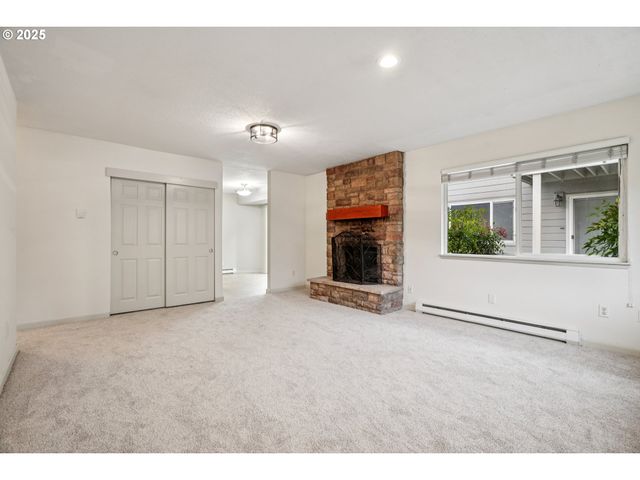 2531 Sw SPRING GARDEN St, Portland, OR 97219