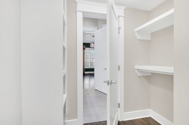 5704 Old Harding Pike, Nashville, TN 37205
