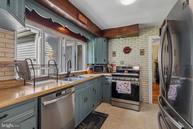 437 SUMMER AVE, Edgewater Park, NJ 08010