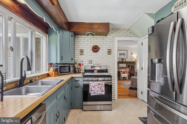 437 SUMMER AVE, Edgewater Park, NJ 08010
