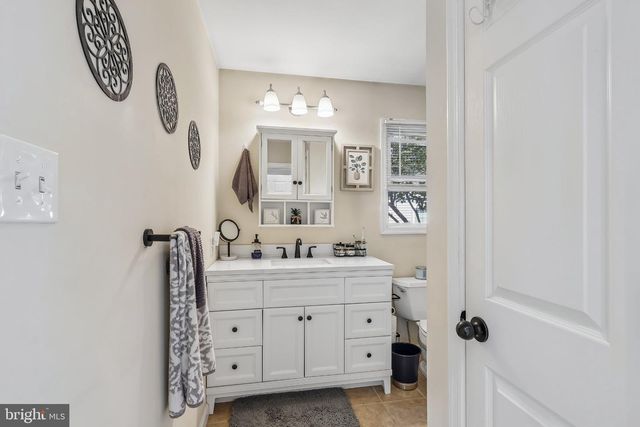 437 SUMMER AVE, Edgewater Park, NJ 08010