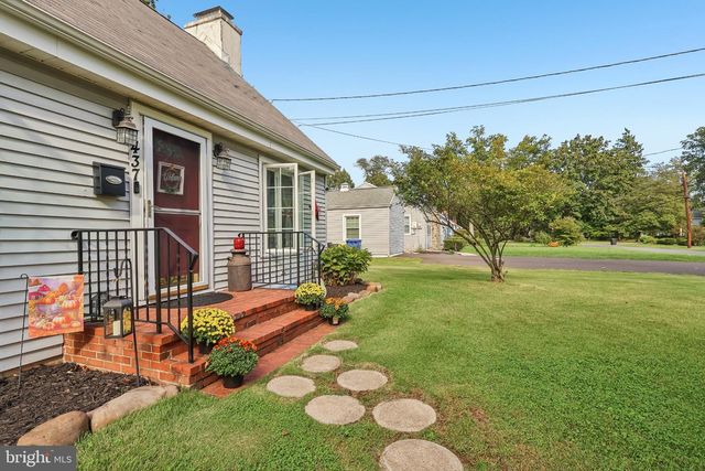 437 SUMMER AVE, Edgewater Park, NJ 08010