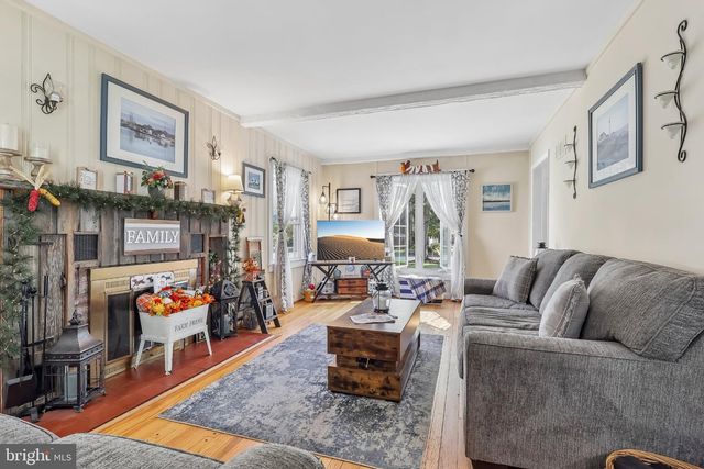 437 SUMMER AVE, Edgewater Park, NJ 08010