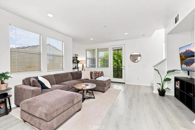 1866 Orizaba, Signal Hill, CA 90755