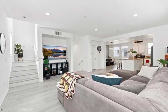 1866 Orizaba, Signal Hill, CA 90755