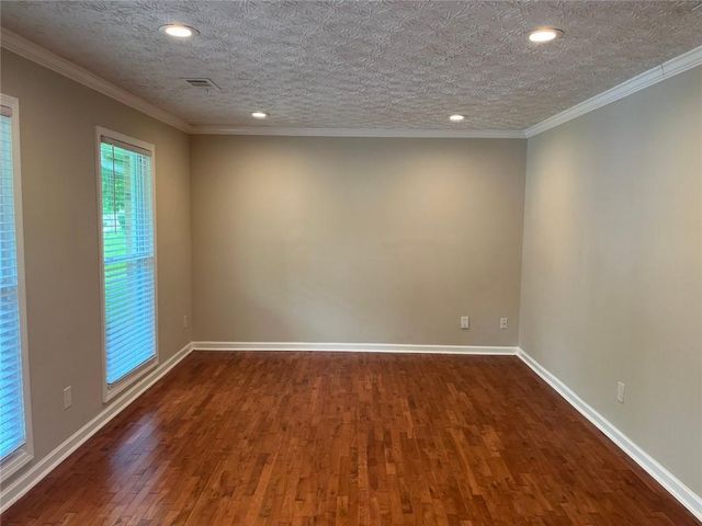 2237 Scotty Circle, Decatur, GA 30032