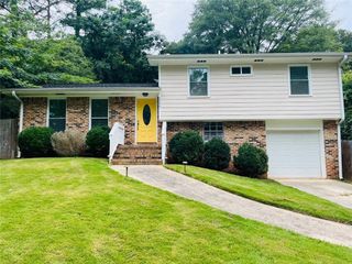 2237 Scotty Circle, Decatur, GA 30032