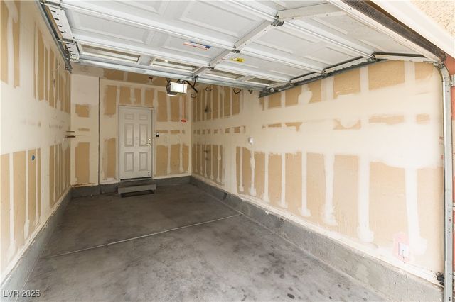 6328 Sandy Ridge Street 201, North Las Vegas, NV 89081